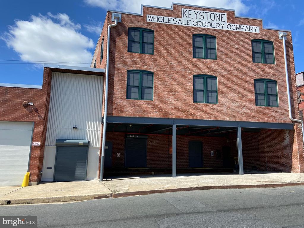 448 N 3RD ST, Reading, PA 19601