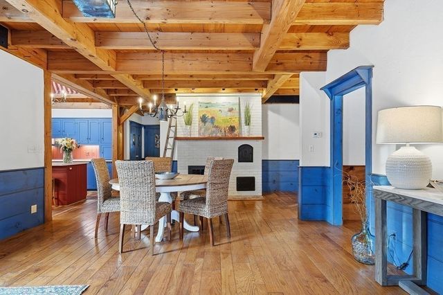 82 Lester Ln, Weymouth, MA 02188