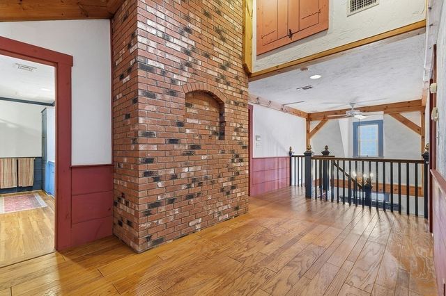 82 Lester Ln, Weymouth, MA 02188