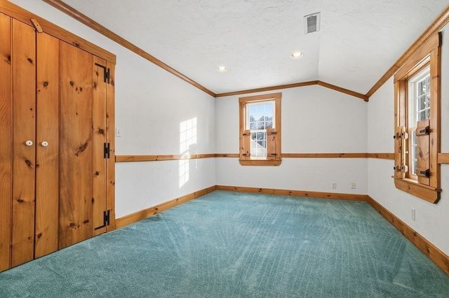 82 Lester Ln, Weymouth, MA 02188