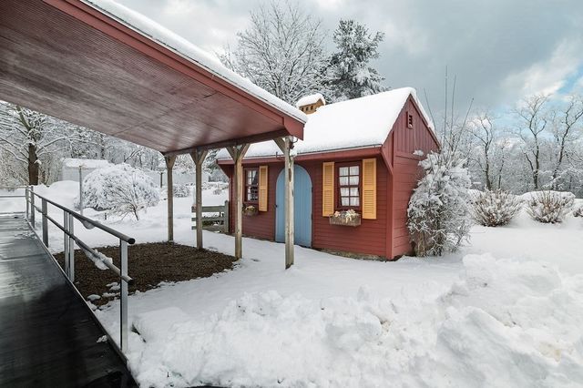 82 Lester Ln, Weymouth, MA 02188