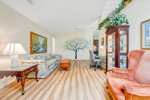 7029 Autumn Wood LN, Roanoke, VA 24019