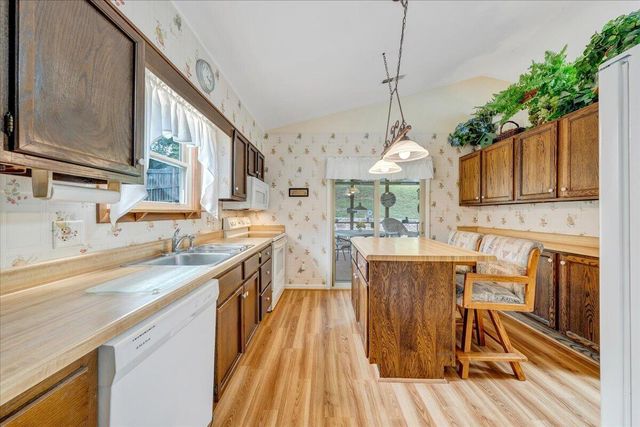 7029 Autumn Wood LN, Roanoke, VA 24019