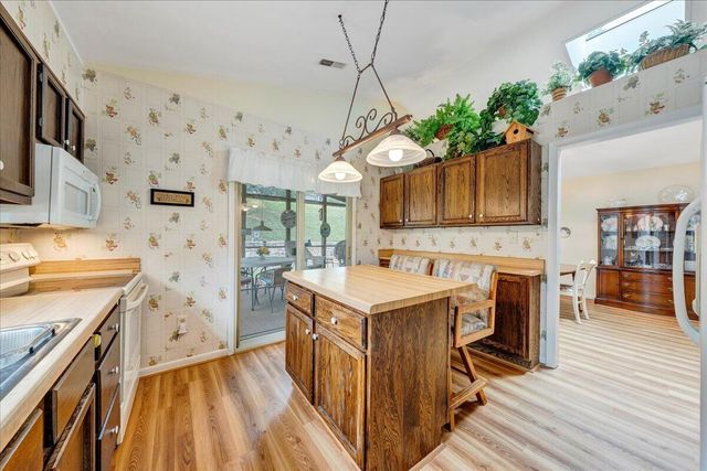 7029 Autumn Wood LN, Roanoke, VA 24019