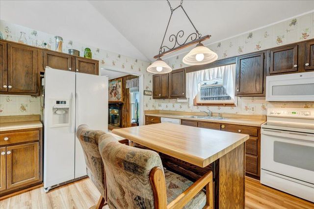7029 Autumn Wood LN, Roanoke, VA 24019