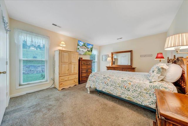 7029 Autumn Wood LN, Roanoke, VA 24019