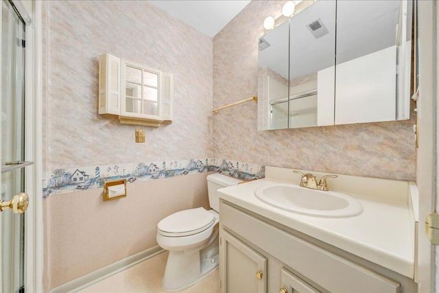 7029 Autumn Wood LN, Roanoke, VA 24019