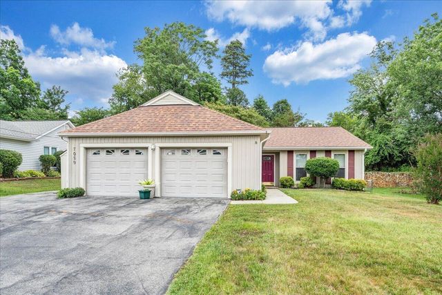7029 Autumn Wood LN, Roanoke, VA 24019