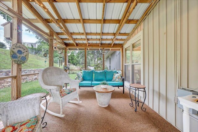 7029 Autumn Wood LN, Roanoke, VA 24019