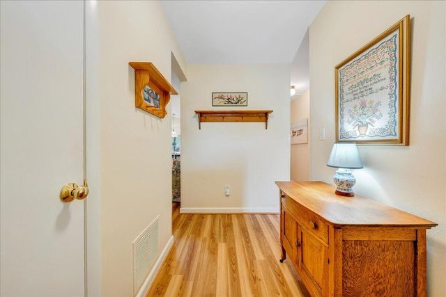 7029 Autumn Wood LN, Roanoke, VA 24019