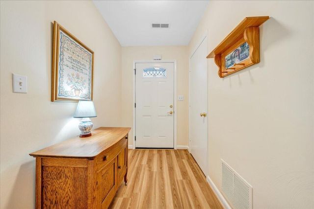 7029 Autumn Wood LN, Roanoke, VA 24019