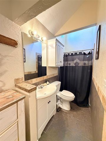 800 NE 17th Court, Moore, OK 73160