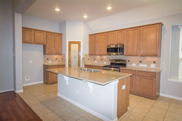 225 Forest Heights Lane, Montgomery, TX 77316