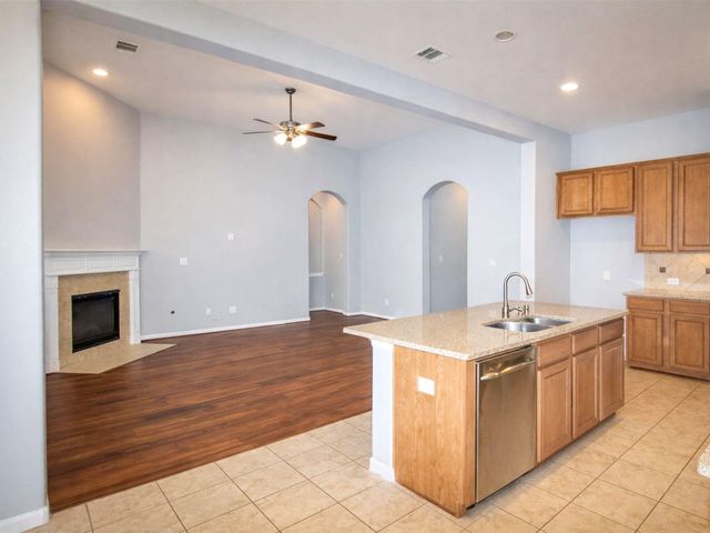 225 Forest Heights Lane, Montgomery, TX 77316