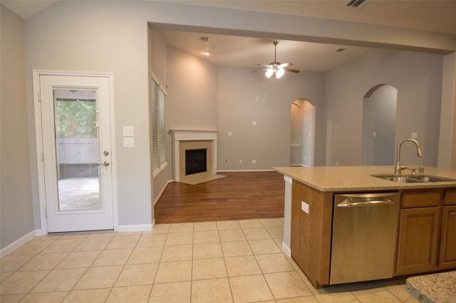 225 Forest Heights Lane, Montgomery, TX 77316