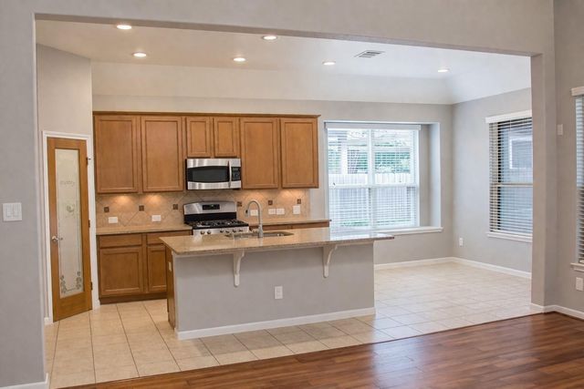 225 Forest Heights Lane, Montgomery, TX 77316