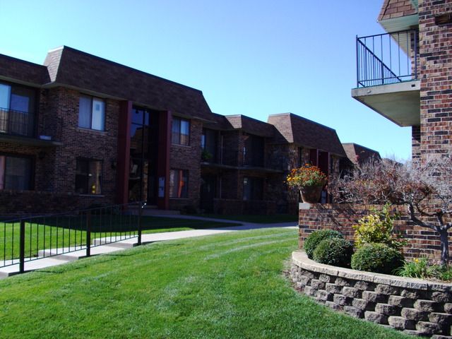 10418 S Pulaski Road 204C, Oak Lawn, IL 60453