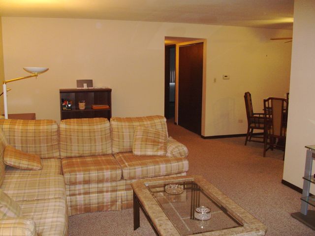 10418 S Pulaski Road 204C, Oak Lawn, IL 60453