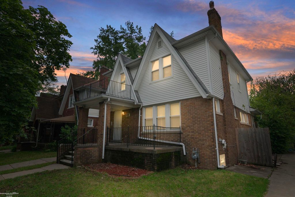 14561 Saint Marys Street, Detroit, MI 48227