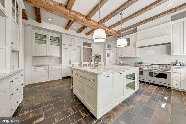 8133 GEORGETOWN PIKE, Mclean, VA 22102