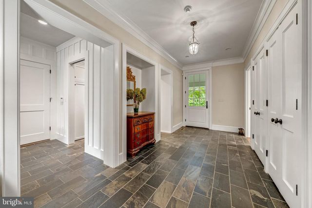 8133 GEORGETOWN PIKE, Mclean, VA 22102
