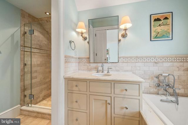 8133 GEORGETOWN PIKE, Mclean, VA 22102
