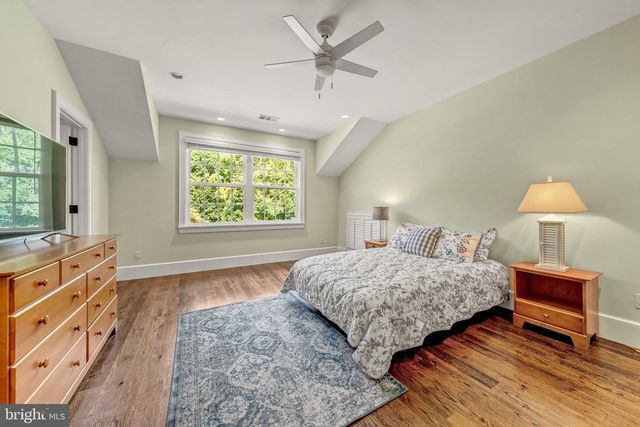 8133 GEORGETOWN PIKE, Mclean, VA 22102