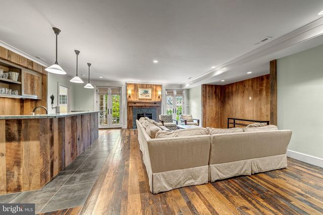 8133 GEORGETOWN PIKE, Mclean, VA 22102