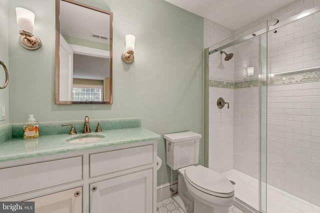 8133 GEORGETOWN PIKE, Mclean, VA 22102