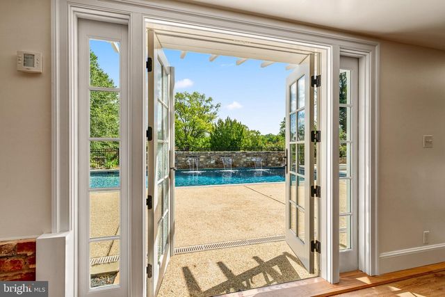 8133 GEORGETOWN PIKE, Mclean, VA 22102
