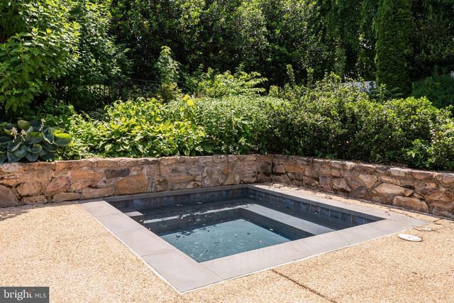 8133 GEORGETOWN PIKE, Mclean, VA 22102