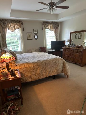 17 Burholme Drive, Hamilton, NJ 08691