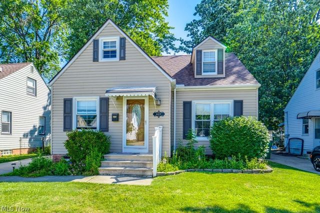 407 E 330th Street, Willowick, OH 44095