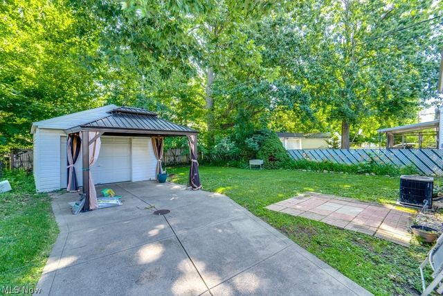 407 E 330th Street, Willowick, OH 44095
