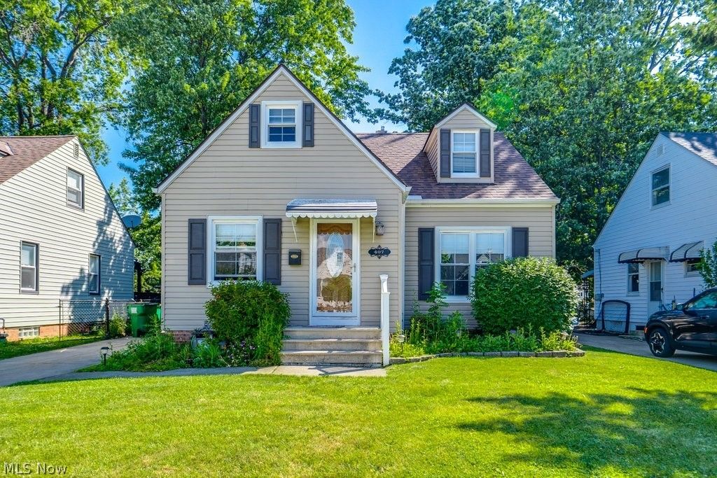 407 E 330th Street, Willowick, OH 44095