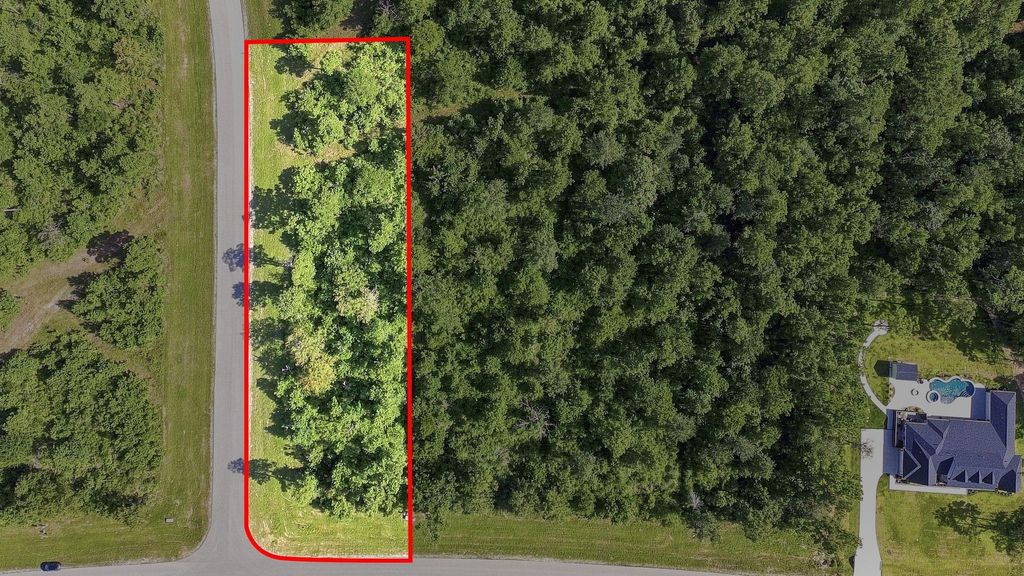 300 Iron Horse Road, Willis, TX 77378
