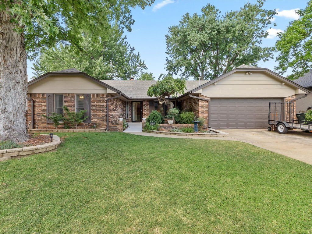 2417 Horse Trail Road, Edmond, OK 73012