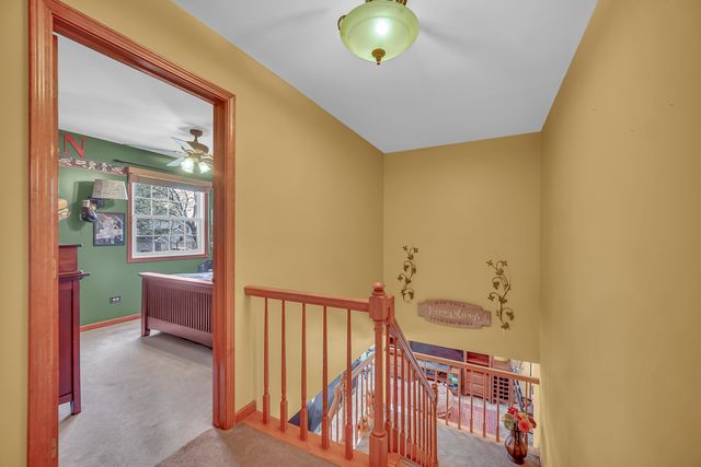 1112 Pheasant Trail, Carol Stream, IL 60188