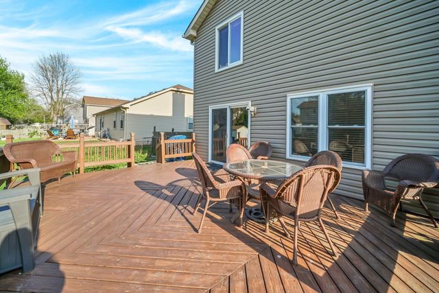 1112 Pheasant Trail, Carol Stream, IL 60188
