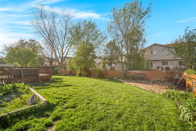 1112 Pheasant Trail, Carol Stream, IL 60188