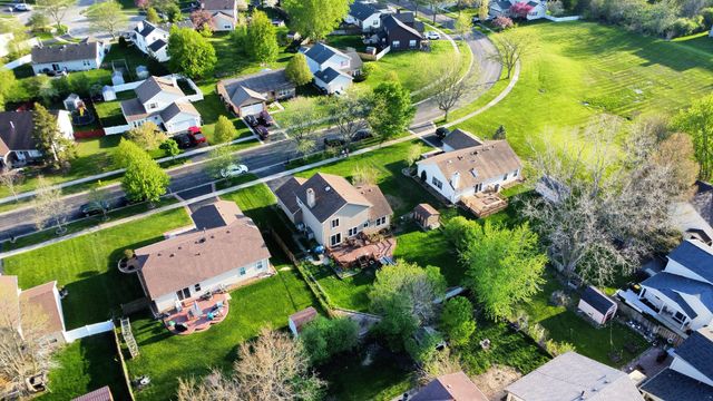 1112 Pheasant Trail, Carol Stream, IL 60188
