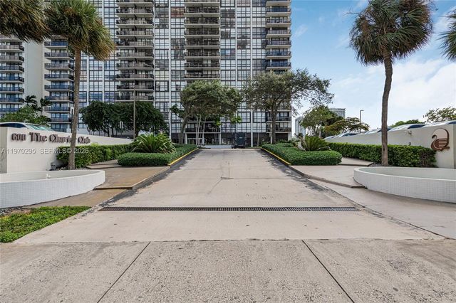 600 NE 36th St PH1, Miami, FL 33137