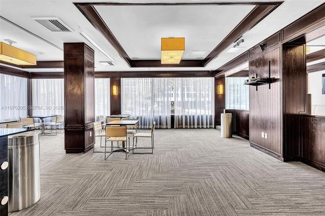 600 NE 36th St PH1, Miami, FL 33137