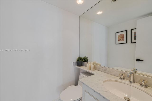 600 NE 36th St PH1, Miami, FL 33137