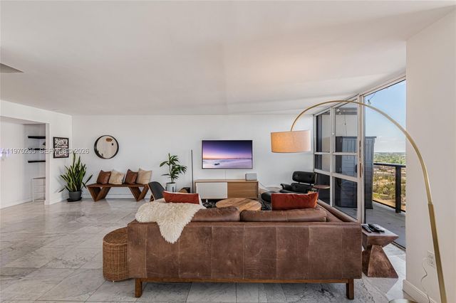 600 NE 36th St PH1, Miami, FL 33137