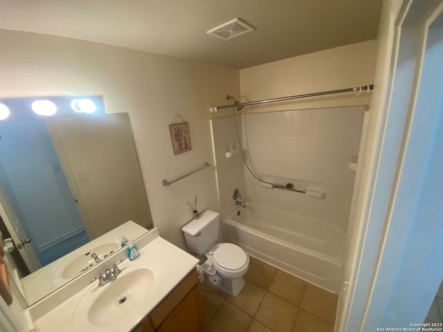 1006 MAGNOLIA SMT, San Antonio, TX 78251