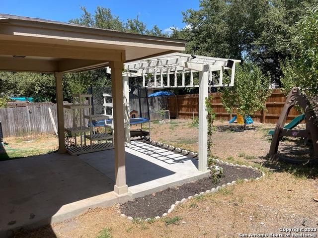1006 MAGNOLIA SMT, San Antonio, TX 78251
