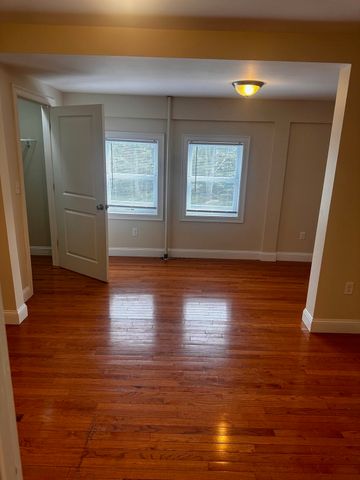 483 Newport Ave 1, Quincy, MA 02170