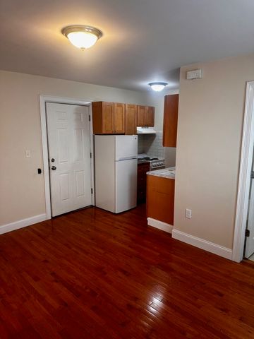 483 Newport Ave 1, Quincy, MA 02170