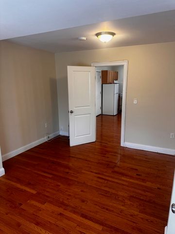 483 Newport Ave 1, Quincy, MA 02170